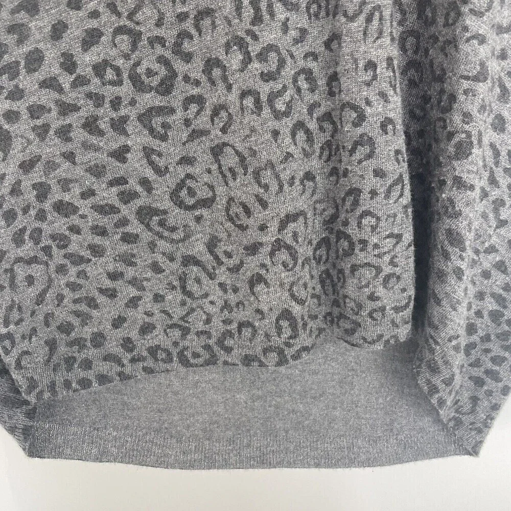 JOIE‎ Oversized Sweater Wool Cashmere  V-neck Leopard Print Gray S Lightweight‌‌